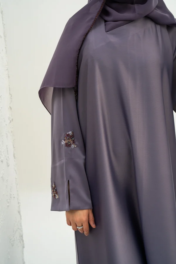 Arwa abaya with embellished abaya